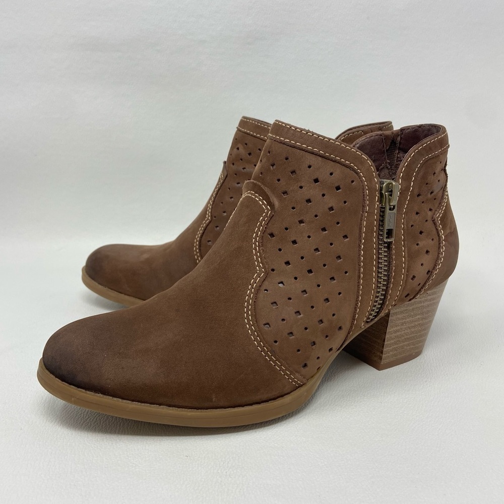 Earth Marion Brown Leather Side Zip Booties, Women’s Size US 6.5B.